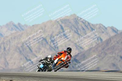 media/Dec-01-2025-Moto Forza (Mon) [[2daa91e15f]]/3-Beginner Group/Session 4 Turn 9/